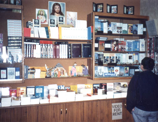 marianland.com - Catholic Chapel Bookstore at ARCO Plaza, Los Angeles, California, 1989